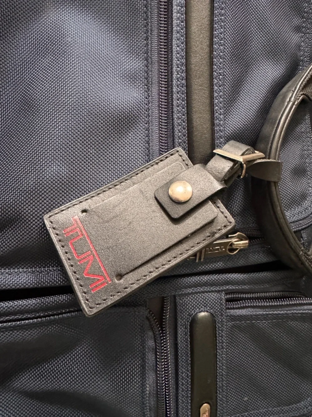 Tumi used navy